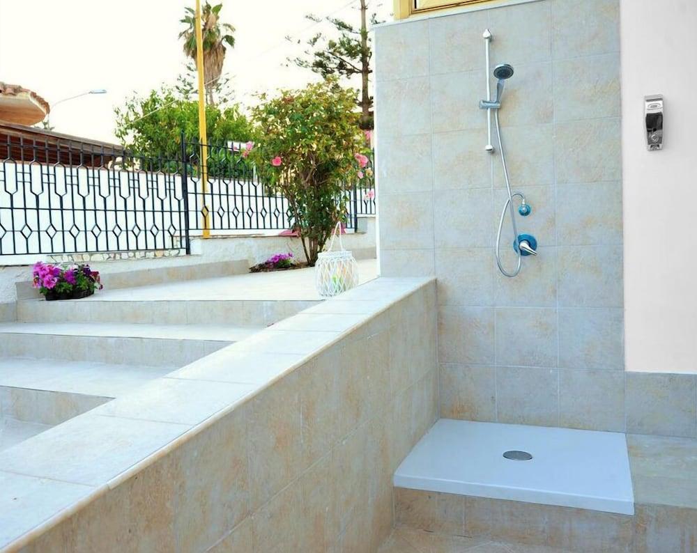 B&B Villa Achibea Агридженто Екстериор снимка